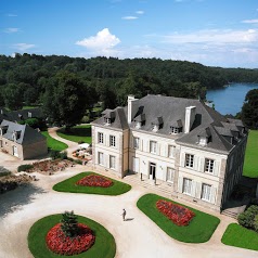 Château de Locguénolé