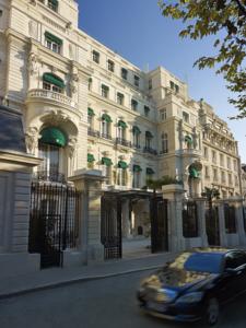 Shangri-La Hotel, Paris