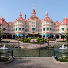 Disneyland Hotel