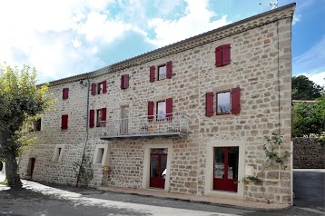 gîtes et chambres d'hôtes CASTANEA