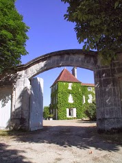 LOGIS DE GUITRES Chambres d'Hôtes de charme et Gîte