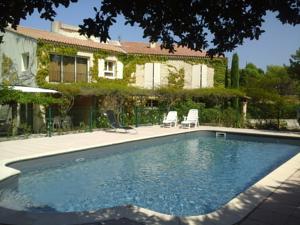 Gîte Luberon 6 Personnes Avec Piscine