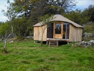 La Borieta Del Prat - Chambre et table d'hôtes, Yourte en bois, Camping