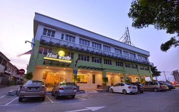 Hotel Pintar, Parit Raja