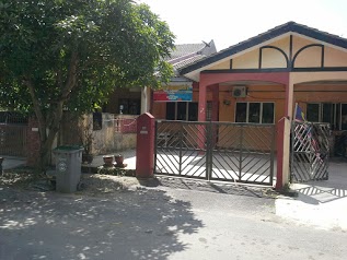 Azza Homestay