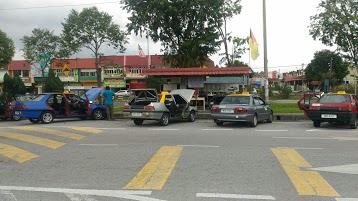 Perhentian Teksi Giant Senawang