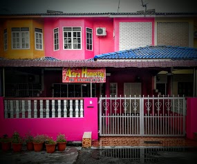 Adira Homestay