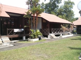 Qurata Riverside Resort