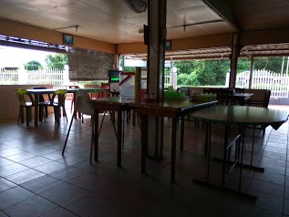 Bayangan Cafe and Homestay