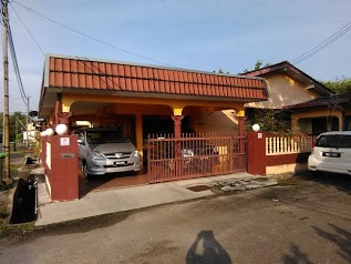 Azi Homestay Taman Ira