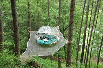 Location hôtel hébergement insolite Barcelonnette Ubaye. Dormez en bulle.