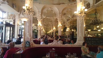 Le Grand Café