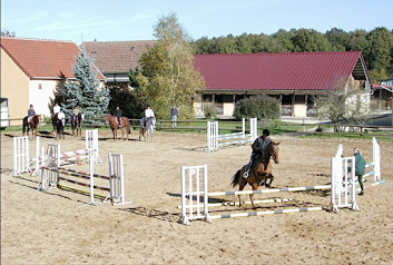 Equestrian Center Gué De Frise