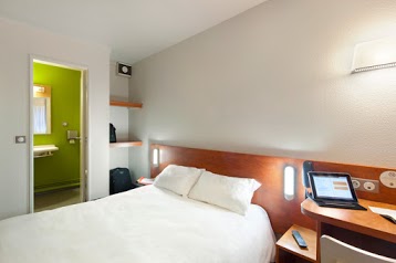 B&B Hôtel CLERMONT FERRAND Le Brézet