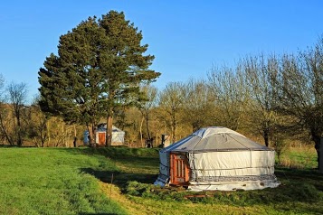 Yourtes et chambres en bords de Loire