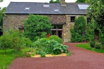 Chambres d'hôtes et Gîte Les Néfliers