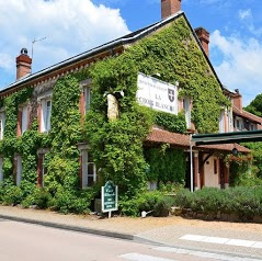 L'Auberge La Croix Blanche (à Combreux)