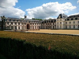UCPA Château Des Vaux