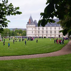 Lycée St Joseph - Château de Mesnières : Forêt, Horticulture, Services, Hôtellerie