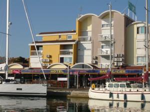 Hôtel PORT BEACH