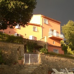 CHAMBRES D HOTES BASTIDE NOTRE DAME ENTRECASTEAUX