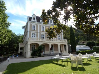 Club*** Vacances Bleues : Château Laval - Gréoux Les bains