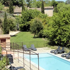 LE MAS DE LA MADELEINE : Auberge - Gites - Chambres d'hotes de charme avec piscine Ardeche Sud