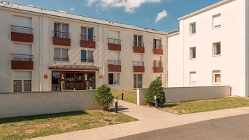 Park&Suites Appart'City Saint-Etienne Saint Priest en Jarez - Appart Hôtel
