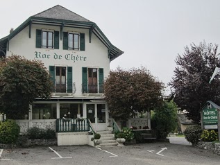 Hôtel Le Roc de Chere